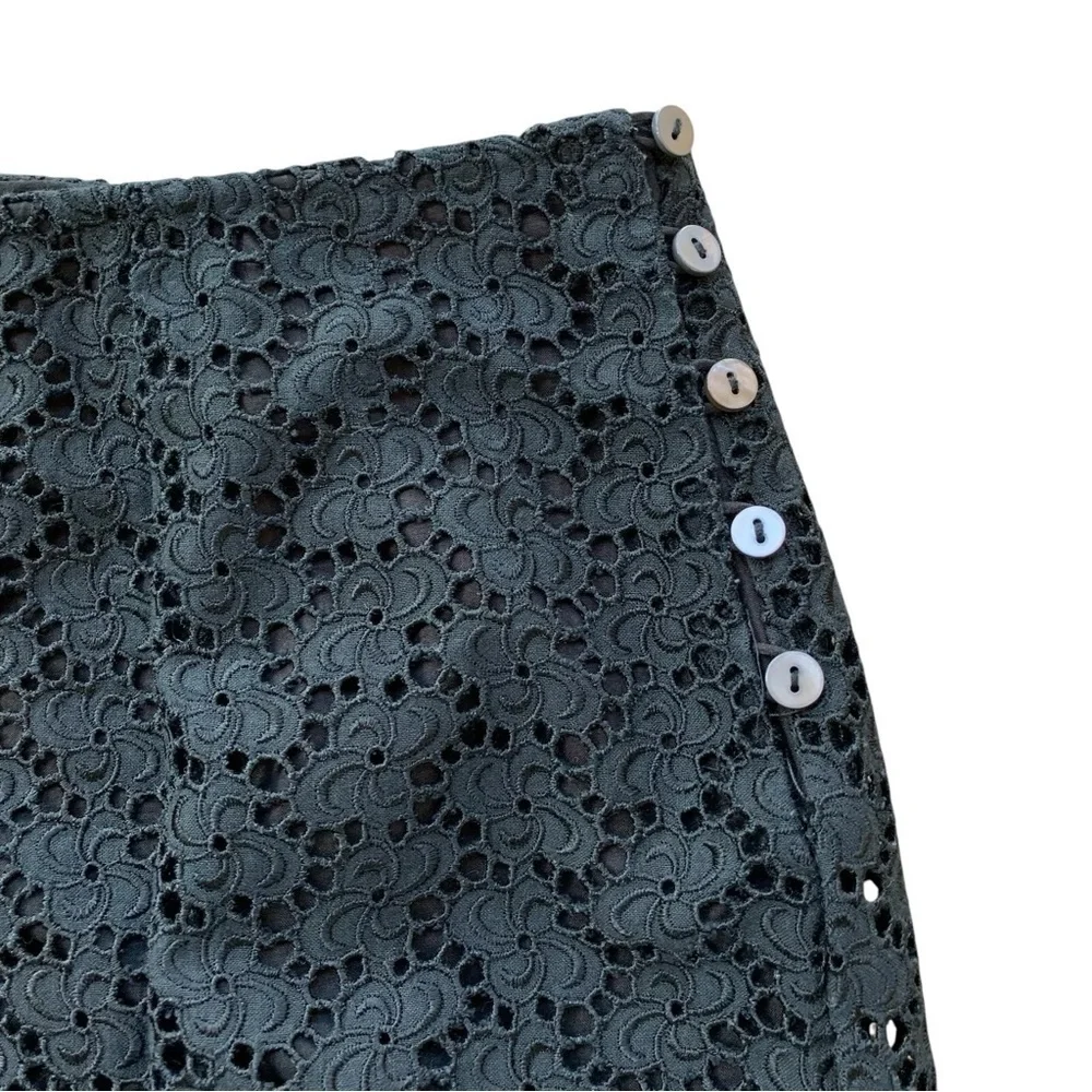 Beth Bowley Anthropologie Eyelet Velvet Trim Buttoned Pencil Skirt Black Size 8